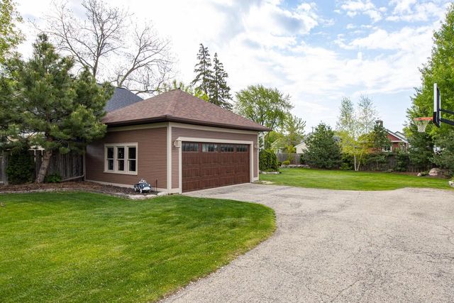 823 WASHINGTON AVENUE, Oshkosh, WI 54901
