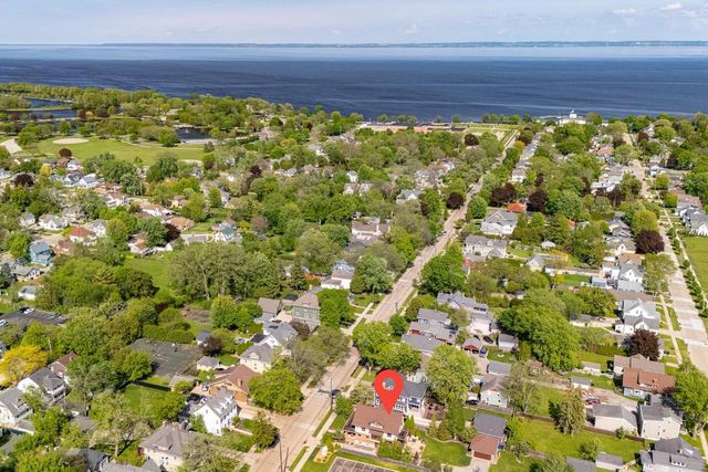 823 WASHINGTON AVENUE, Oshkosh, WI 54901