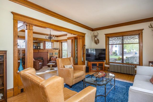 823 WASHINGTON AVENUE, Oshkosh, WI 54901