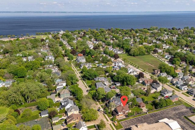 823 WASHINGTON AVENUE, Oshkosh, WI 54901