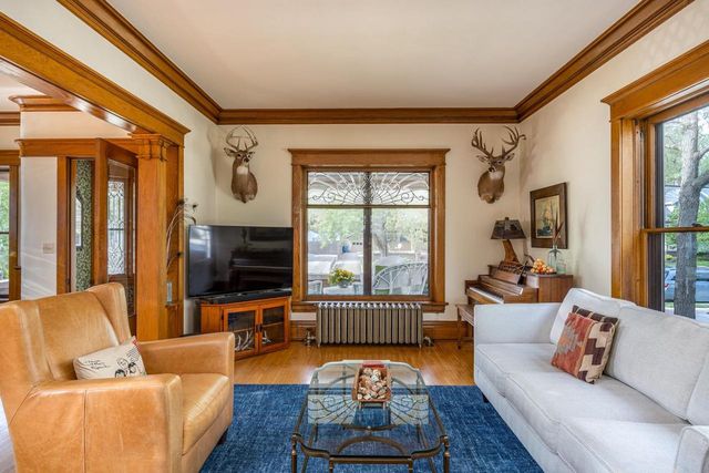 823 WASHINGTON AVENUE, Oshkosh, WI 54901