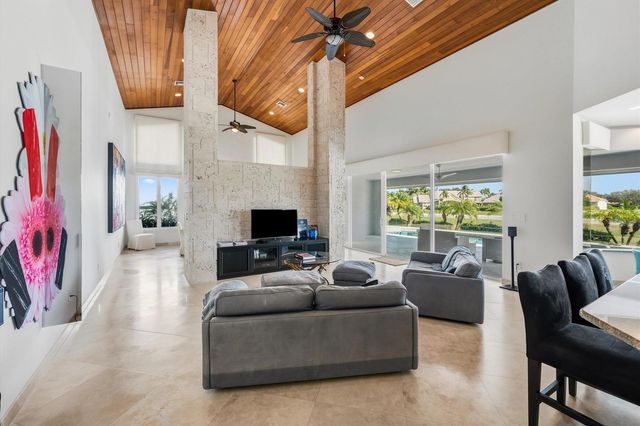 15595 Lindbergh Lane, Wellington, FL 33414
