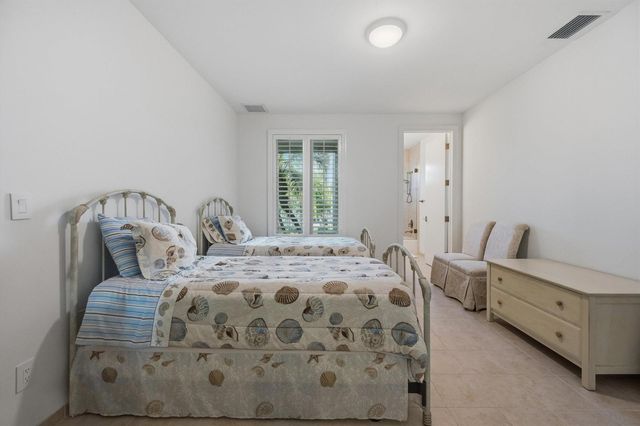 15595 Lindbergh Lane, Wellington, FL 33414