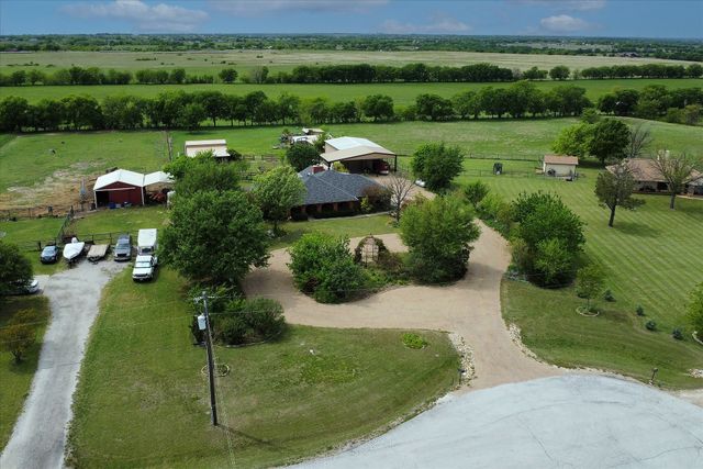 8463 Crestview Road, Sanger, TX 76266