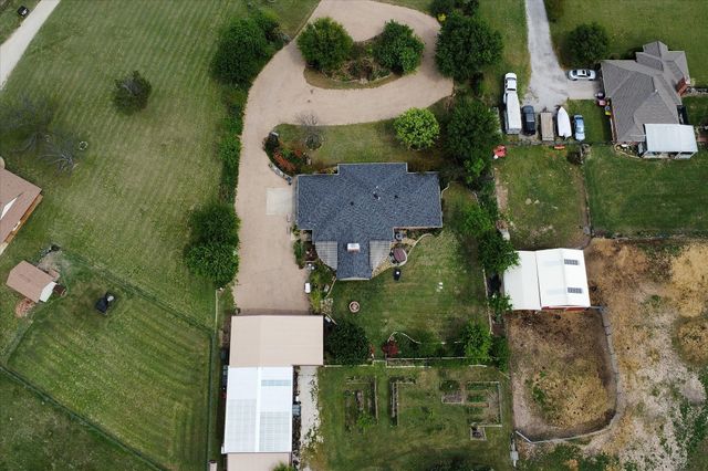 8463 Crestview Road, Sanger, TX 76266