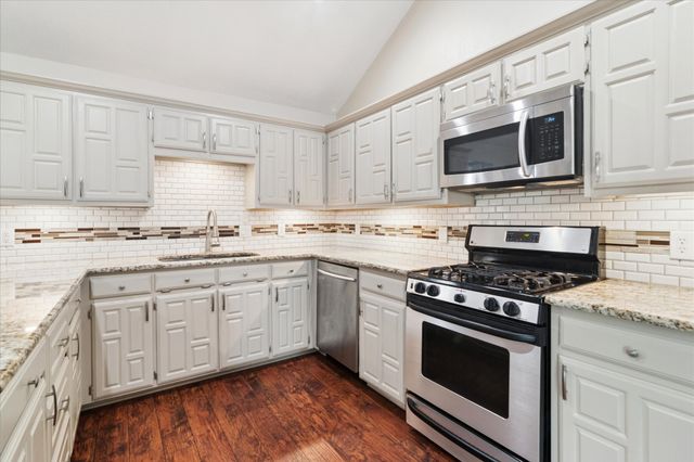 8463 Crestview Road, Sanger, TX 76266