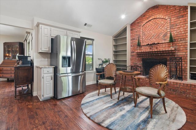 8463 Crestview Road, Sanger, TX 76266