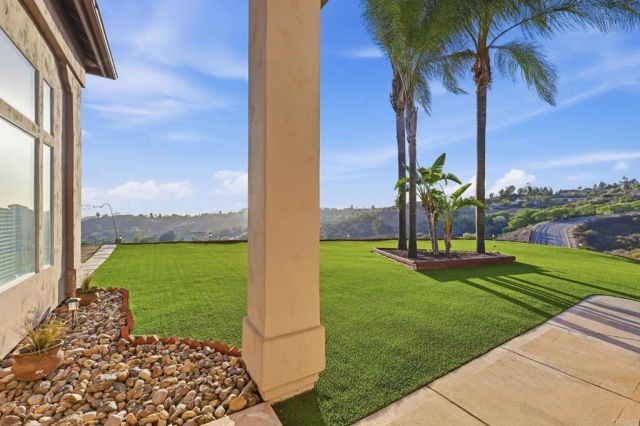 15844 Broad Oaks Road, El Cajon, CA 92021