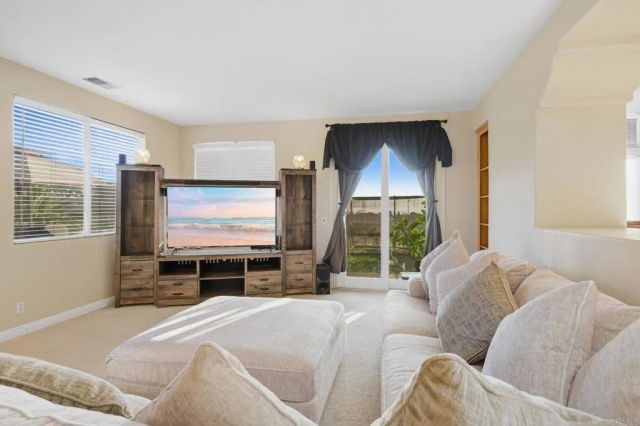 15844 Broad Oaks Road, El Cajon, CA 92021