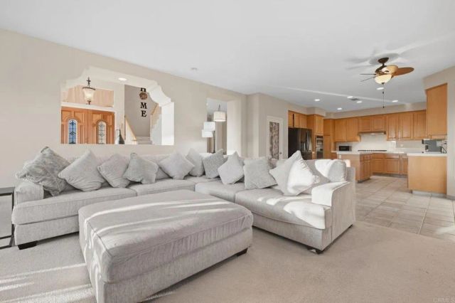 15844 Broad Oaks Road, El Cajon, CA 92021