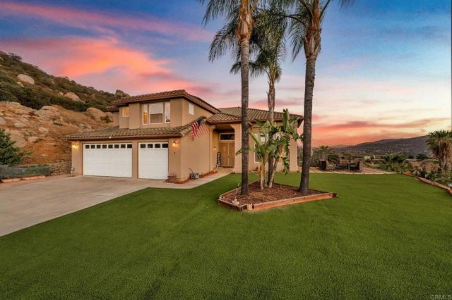 15844 Broad Oaks Road, El Cajon, CA 92021