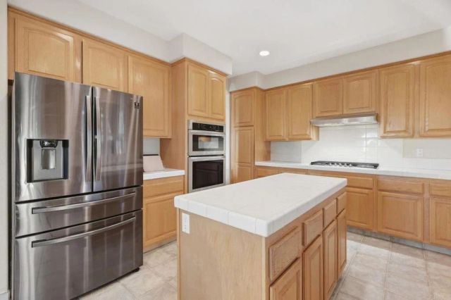 15844 Broad Oaks Road, El Cajon, CA 92021