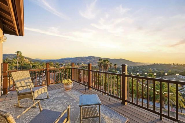 15844 Broad Oaks Road, El Cajon, CA 92021