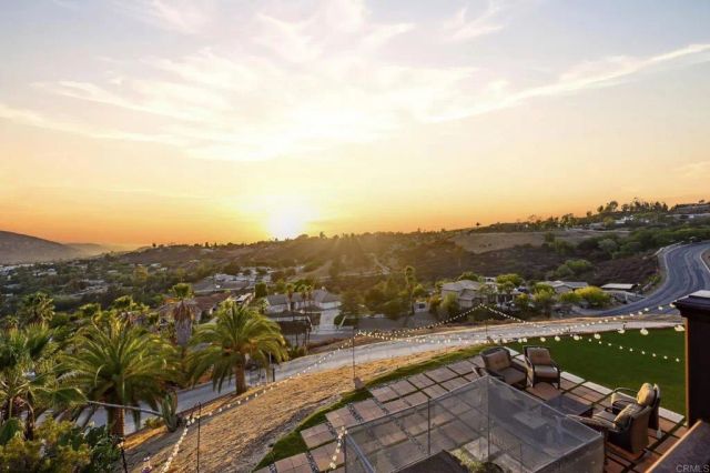 15844 Broad Oaks Road, El Cajon, CA 92021