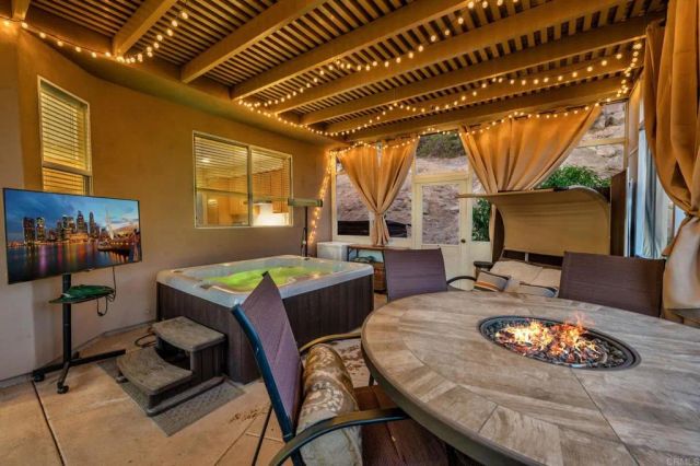 15844 Broad Oaks Road, El Cajon, CA 92021
