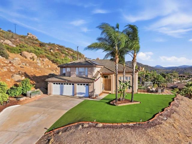 15844 Broad Oaks Road, El Cajon, CA 92021