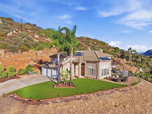 15844 Broad Oaks Road, El Cajon, CA 92021