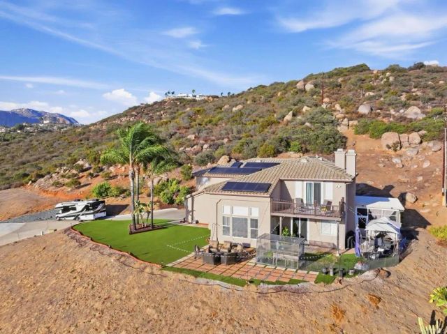 15844 Broad Oaks Road, El Cajon, CA 92021
