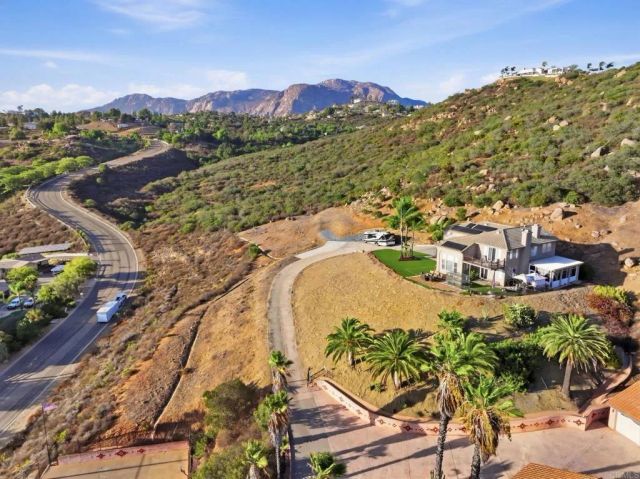 15844 Broad Oaks Road, El Cajon, CA 92021