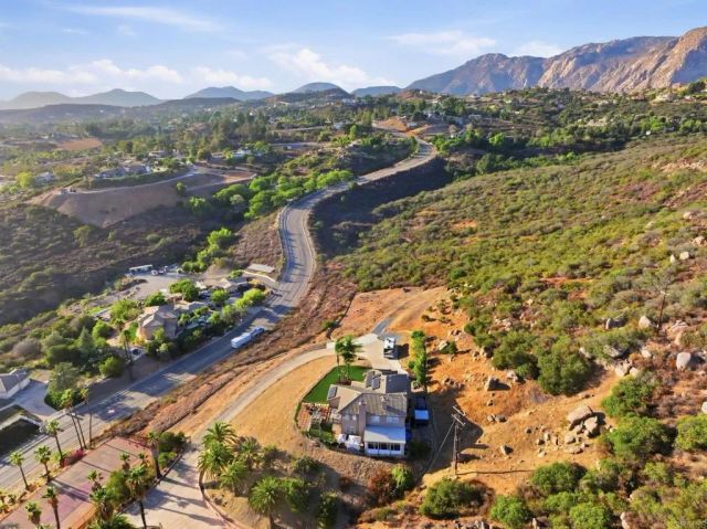 15844 Broad Oaks Road, El Cajon, CA 92021