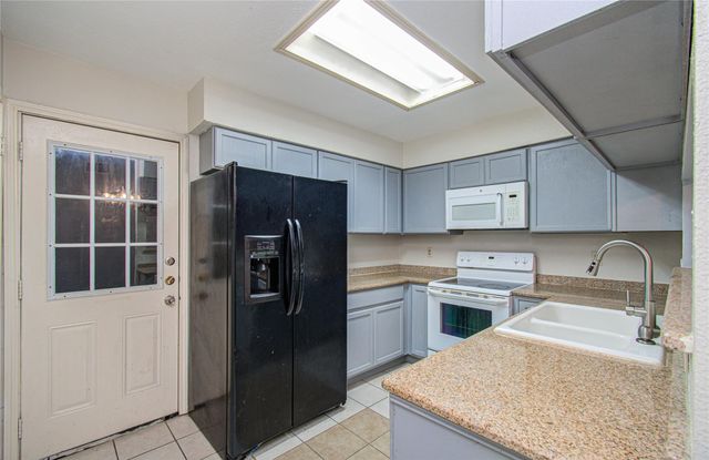 16606 Quiet Trail Drive, Humble, TX 77396
