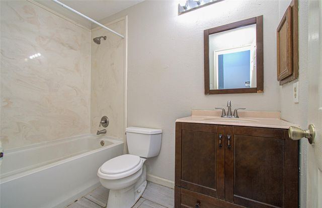 16606 Quiet Trail Drive, Humble, TX 77396
