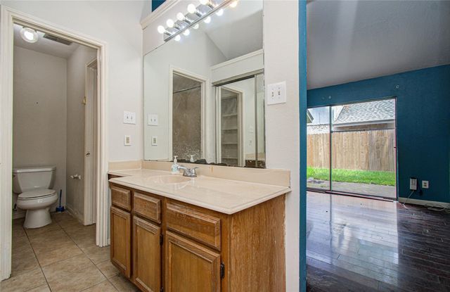16606 Quiet Trail Drive, Humble, TX 77396