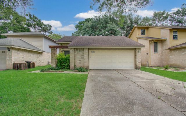 16606 Quiet Trail Drive, Humble, TX 77396