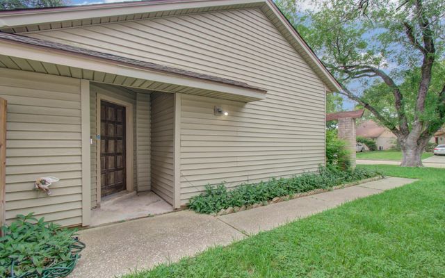 16606 Quiet Trail Drive, Humble, TX 77396