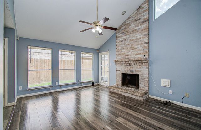 16606 Quiet Trail Drive, Humble, TX 77396
