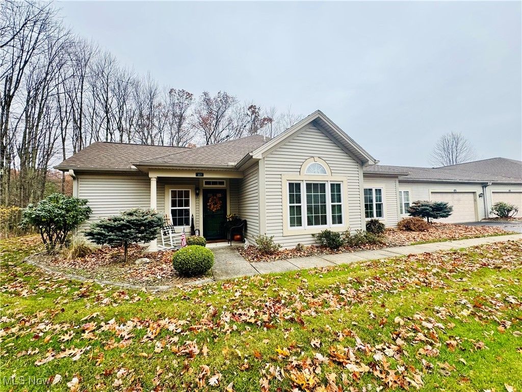 5645 Clingan Road 8D, Struthers, OH 44471