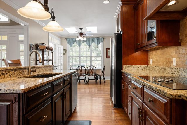 9741 Deer Ridge Drive, Ooltewah, TN 37363