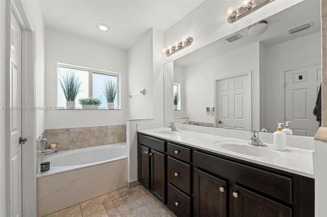 2338 SE 16th Ter, Homestead, FL 33035