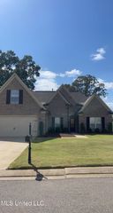7497 Redberry Drive, Horn Lake, MS 38637