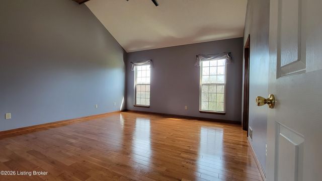 10313 Chimney Ridge Ct, Louisville, KY 40299