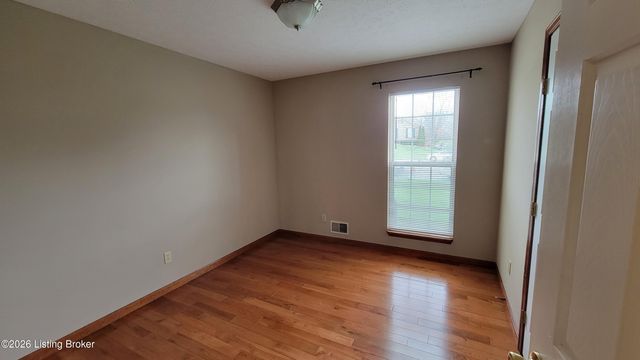 10313 Chimney Ridge Ct, Louisville, KY 40299