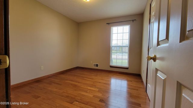 10313 Chimney Ridge Ct, Louisville, KY 40299