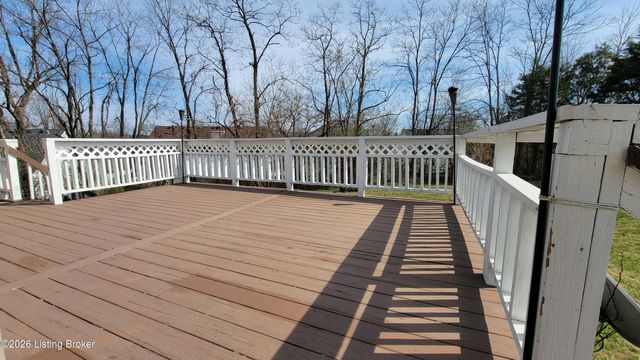 10313 Chimney Ridge Ct, Louisville, KY 40299