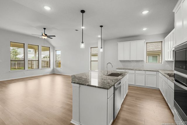 1020 Windflower, New Braunfels, TX 78130