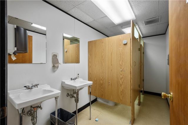 15 Eastgate Ave, Monessen, PA 15062