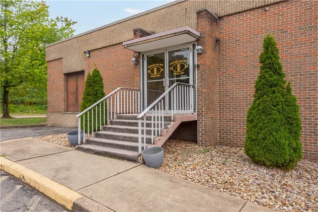 15 Eastgate Ave, Monessen, PA 15062