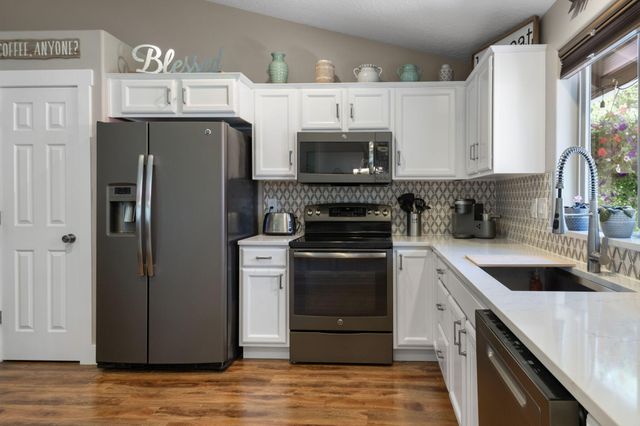 17476 Rail Drive, Bend, OR 97707