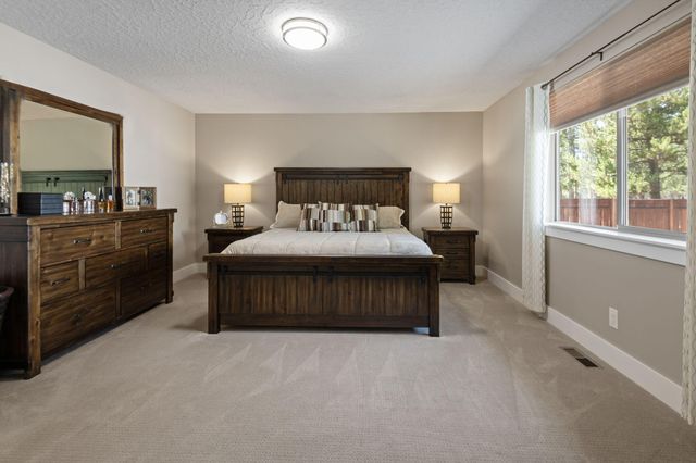 17476 Rail Drive, Bend, OR 97707