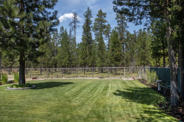 17476 Rail Drive, Bend, OR 97707