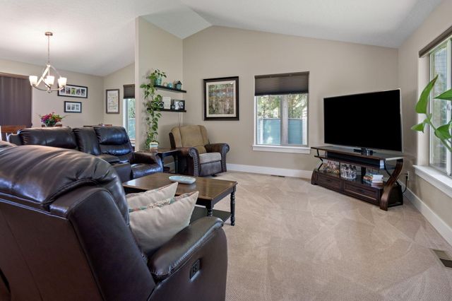 17476 Rail Drive, Bend, OR 97707