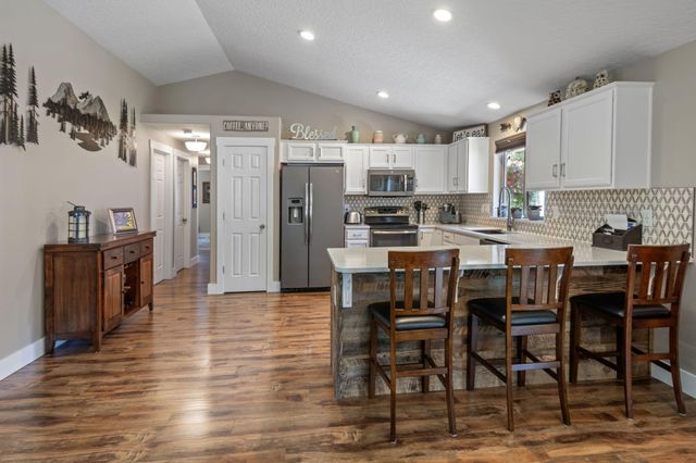 17476 Rail Drive, Bend, OR 97707