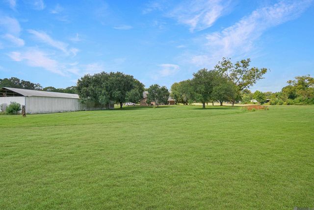 22460 Sutter Ln, Zachary, LA 70791