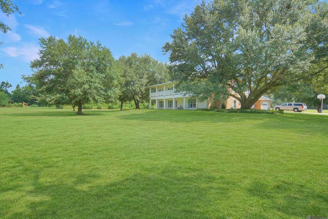 22460 Sutter Ln, Zachary, LA 70791