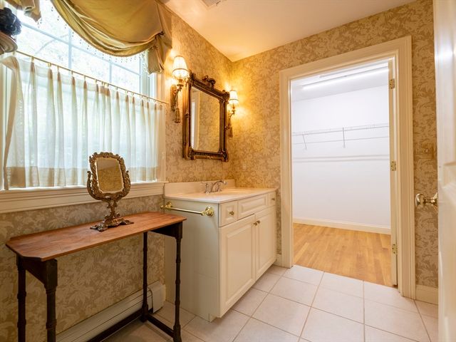 68 Elm St 68, Kingston, MA 02364