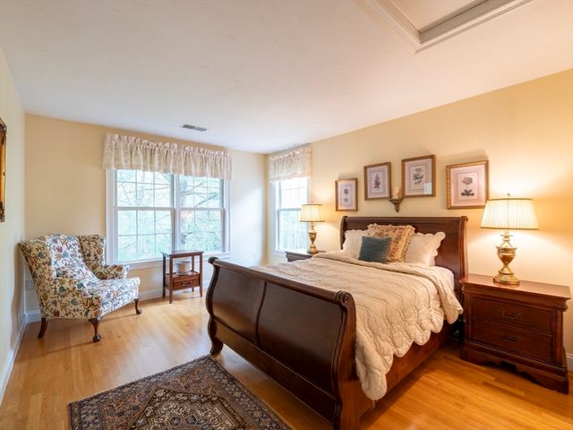 68 Elm St 68, Kingston, MA 02364